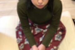 【自宅待機応援＄40→＄15】【大学生っすか！？若すぎるS級幼妻さん！】3P！バックで突かれながら一生懸命手コキします！頑張ります！　愛人18