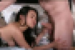 シンディ・スターフォールが彼女の友人を潮吹きさせ、フェラチオし、ファックする。　シンディ・スターフォール , アクセル・エース